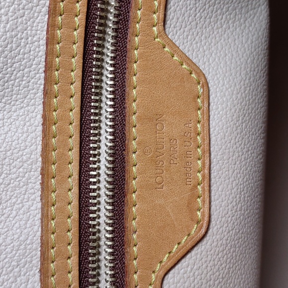 Gorgeous 😍 Authentic Louis Vuitton Bucket Bag - Picture 8 of 14